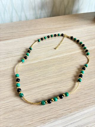 Collar de Malaquita y Turmalina Negra