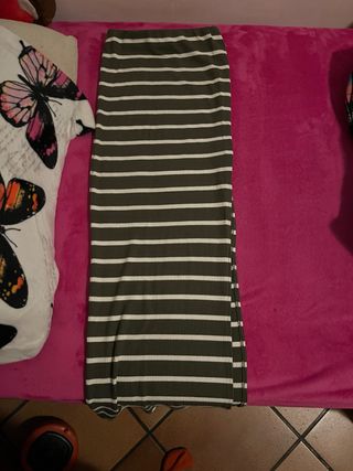 Falda larga verde y blanca a rayas