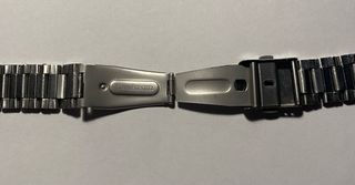 Correa de reloj de acero plateado