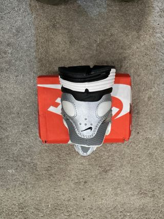 Nike P6000 Plata y Blanco