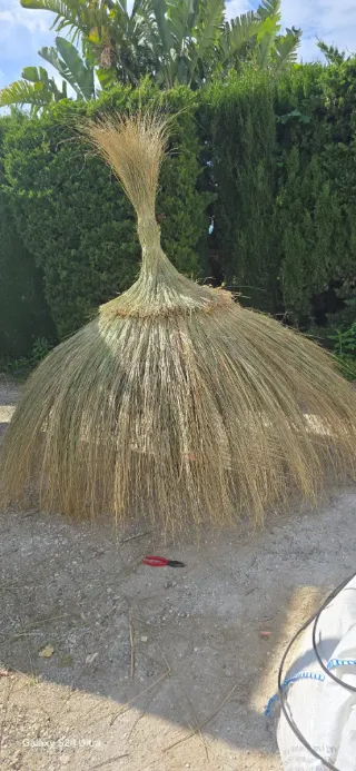 Sombrillas y pérgolas de mimbre y brezo