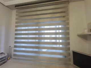 Estor Noche/Día Cadena LeroyMerlin Gris/Blanco