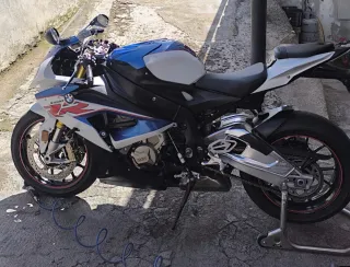 BMW S1000 Sportbike Manual.