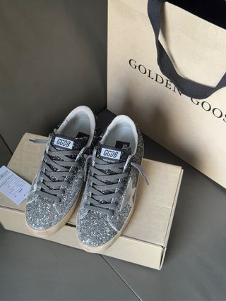 Golden Goose Sneakers Negro y Plateado