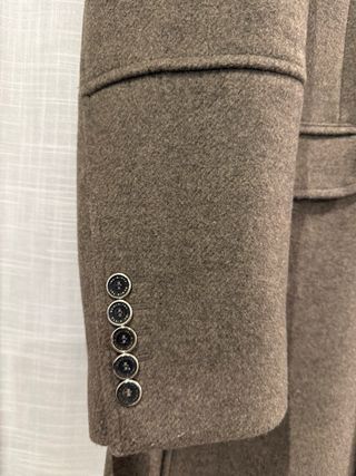 Abrigo de vestir hombre en tono canela