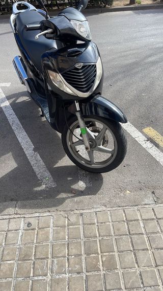 Honda SH Scooter Negro Automático