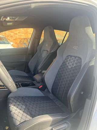 Volkswagen Golf 2024 por 386€/mes