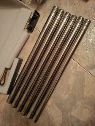 2 Escobas y recogedor con mango extensible