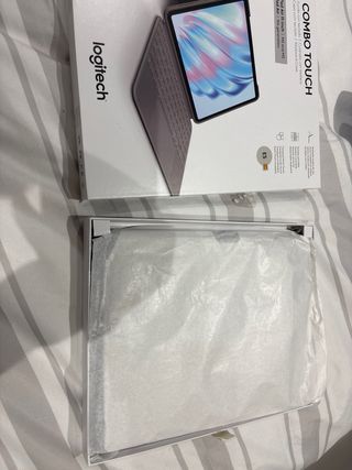 Cover Logitech Combo Touch iPad Air 11