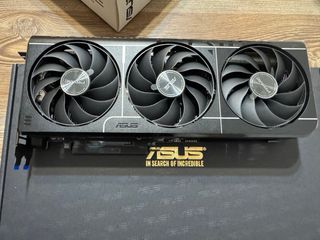 Tarjeta Gráfica ASUS GeForce RTX 5070 12GB GDDR7