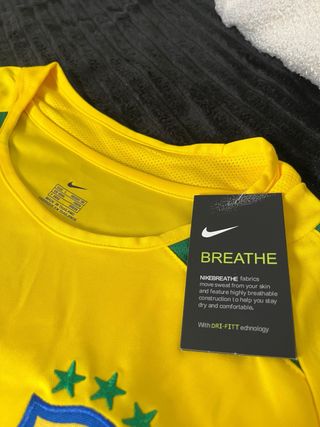 Camiseta Brasil Retro x Stussy Nike