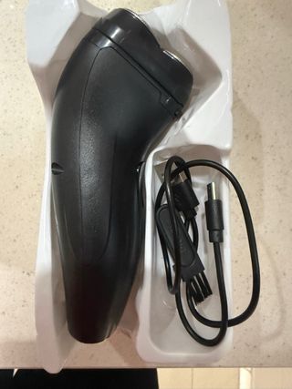 Afeitadora Eléctrica Rotatoria Negra