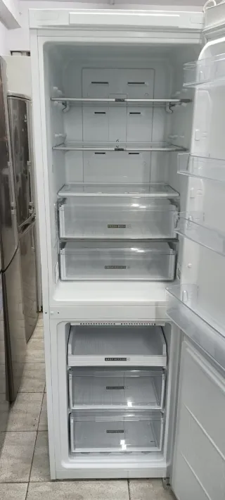 Nevera Combi Blanca Whirlpool 190 x 60 x 54 xm