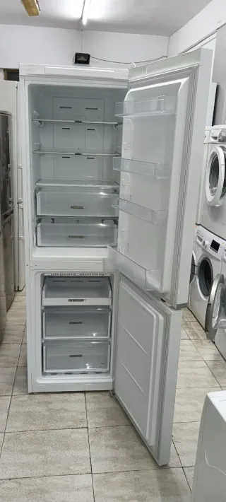 Nevera Combi Blanca Whirlpool 190 x 60 x 54 xm