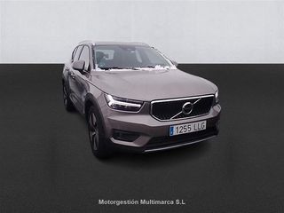 VOLVO XC40 2.0 D3 Momentum Pro Auto