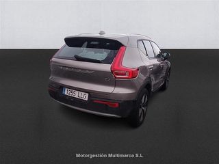 VOLVO XC40 2.0 D3 Momentum Pro Auto