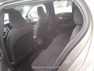 VOLVO XC40 2.0 D3 Momentum Pro Auto