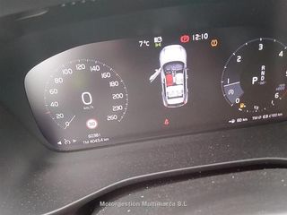 VOLVO XC40 2.0 D3 Momentum Pro Auto