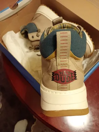 Zapatos Hey Dude Beige y Azul