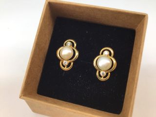 pendientes oro 18k con piedra