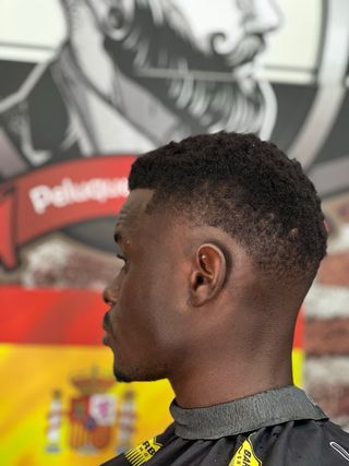 Peluquero profesional – cortes modernos y clásicos