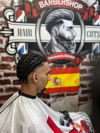 Peluquero profesional – cortes modernos y clásicos