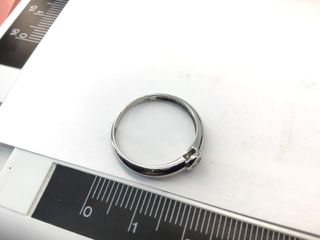 anillo oro 18k con piedra con diamante