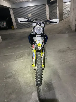 Husqvarna 350 FE con extras
