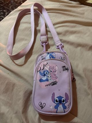 Bolso morado con personajes de Disney