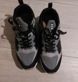 Zapatillas Munich Negras y Grises