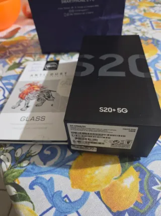 Samsung S20+ 5G Nero con 2 linee verticali display