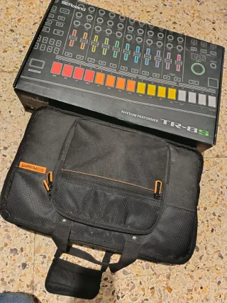 Roland TR-8S Caja Ritmos + Funda