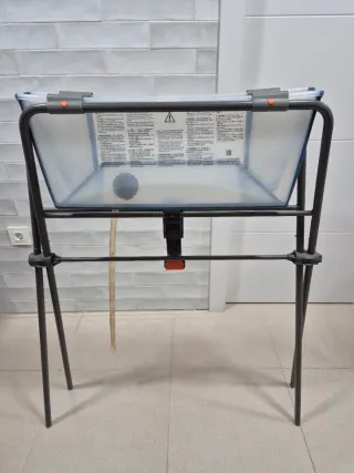 Bañera Stokke para bebé con patas