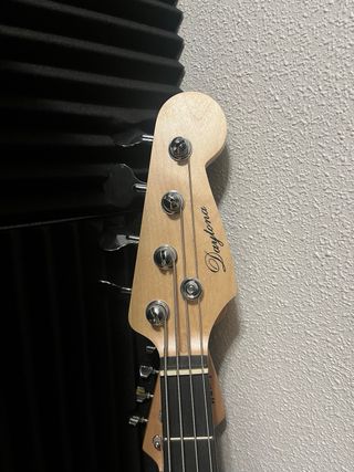 Bajo Eléctrico Daytona Negro