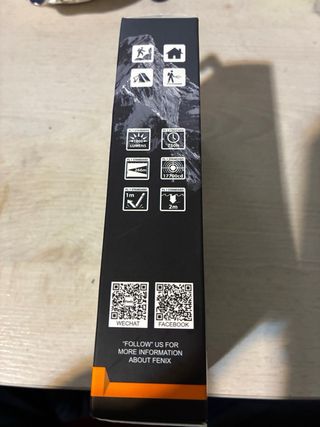 Linterna Fenix UC35 V2.0 Táctica Compacta