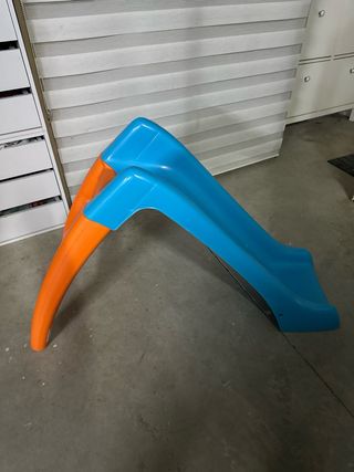Tobogán infantil azul y naranja