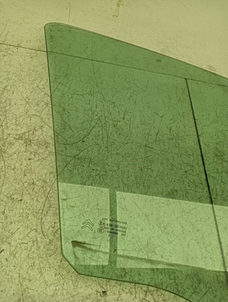 LUNA DELANTERA DERECHA CITROEN C3 HM01