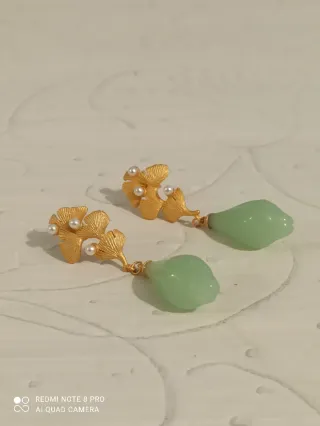 Pendientes Ginkgo chapado en oro KC.