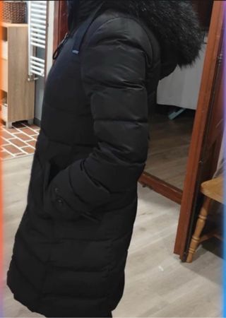 Chaqueta Zara Negra con Capucha