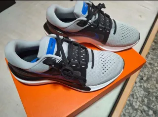 Zapatillas Nike Air Zoom Vomero 16 Gris/Azul