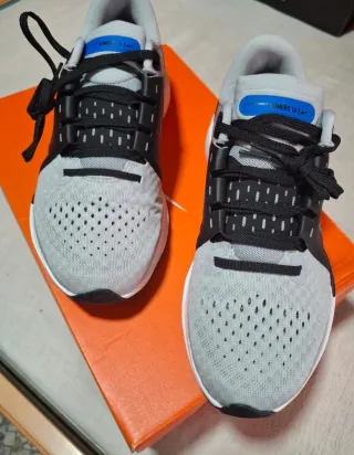 Zapatillas Nike Air Zoom Vomero 16 Gris/Azul