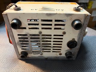 Cargador Baterías Ferve F-102 retro