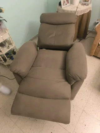 Sillón reclinable eléctrico beige