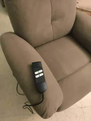 Sillón reclinable eléctrico beige