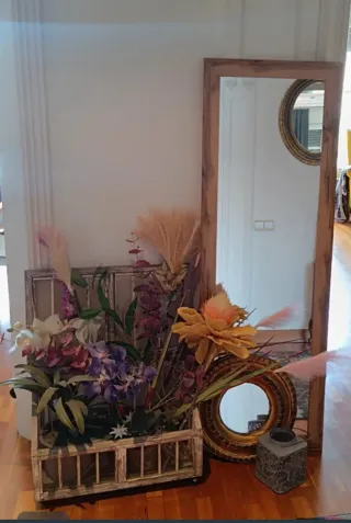 Specchio a figura intera in legno