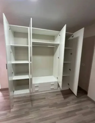 Armario modular madera beige y marrón