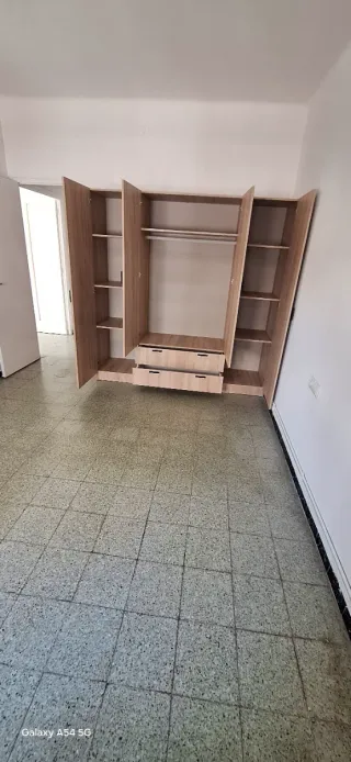 Armario modular madera beige y marrón