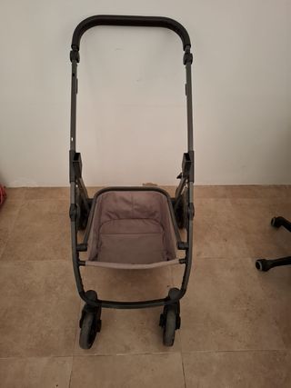 Carrito bebé con capazo y chasis