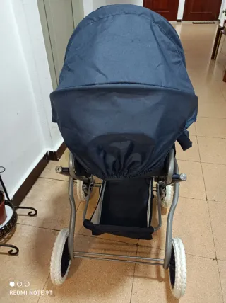 Coche de muñecas azul marino