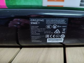 Creative Stage Air - Barra de sonido de ordenador para colocar bajo el monitor, portátil y compacta, con alimentación USB, Bluetooth, entrada auxiliar, MP3 por USB y 6 horas de batería